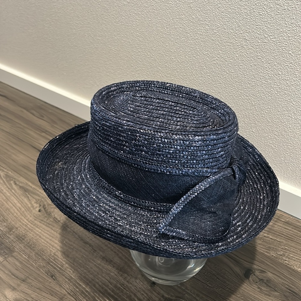 Betmar New York hat navy straw sun hat with bow detail - Picture 2 of 6